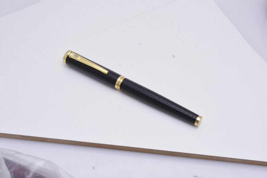 Black & Gold Premium Executive Roller Pen - Image 3