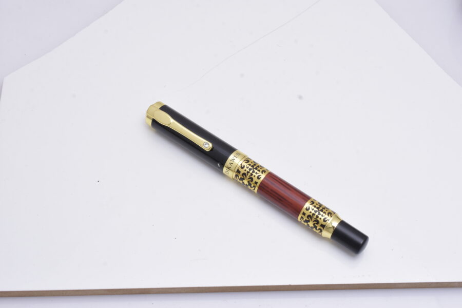 Imperial Classic Ornamental Fountain Pen - Image 3