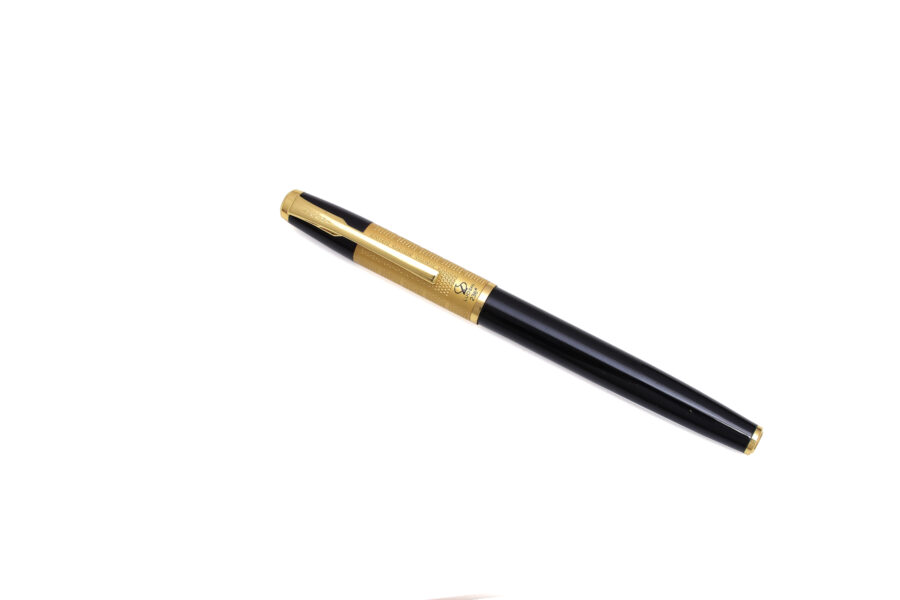 Classic Black and Gold Rollerball Pen - Image 3
